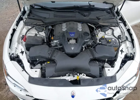 2019 Maserati Ghibli S Q4 Gransport from USA, damaged, VIN ZAM57YTSXK1313546